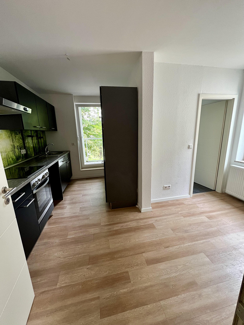 Große 4-R-Wohnung | EBK | großes WoZi | Balkon | 2 Bäder – Stötteritzer Landstraße 30, 4288 Leipzig(Holzhausen) – Vorschaubild 4