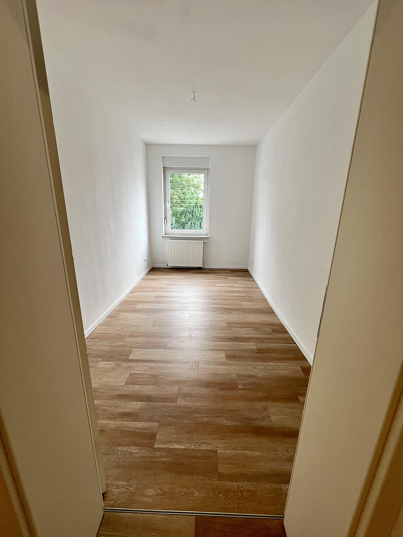 Große 4-R-Wohnung | EBK | großes WoZi | Balkon | 2 Bäder – Stötteritzer Landstraße 30, 4288 Leipzig(Holzhausen) – Vorschaubild 9