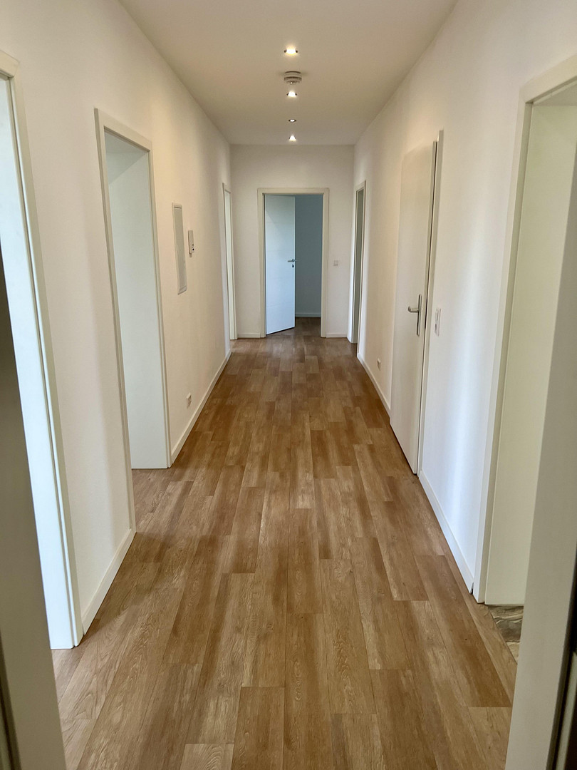 Großes WoZi | Einbauküche | Balkon | Gästebad – Stötteritzer Landstraße 30, 4288 Leipzig(Holzhausen) – Vorschaubild 2