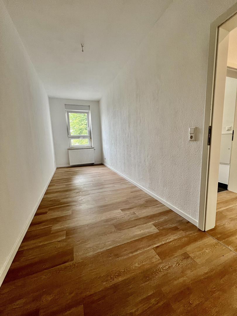 Große 4-R-Wohnung | EBK | großes WoZi | Balkon | 2 Bäder – Stötteritzer Landstraße 30, 4288 Leipzig(Holzhausen) – Vorschaubild 10