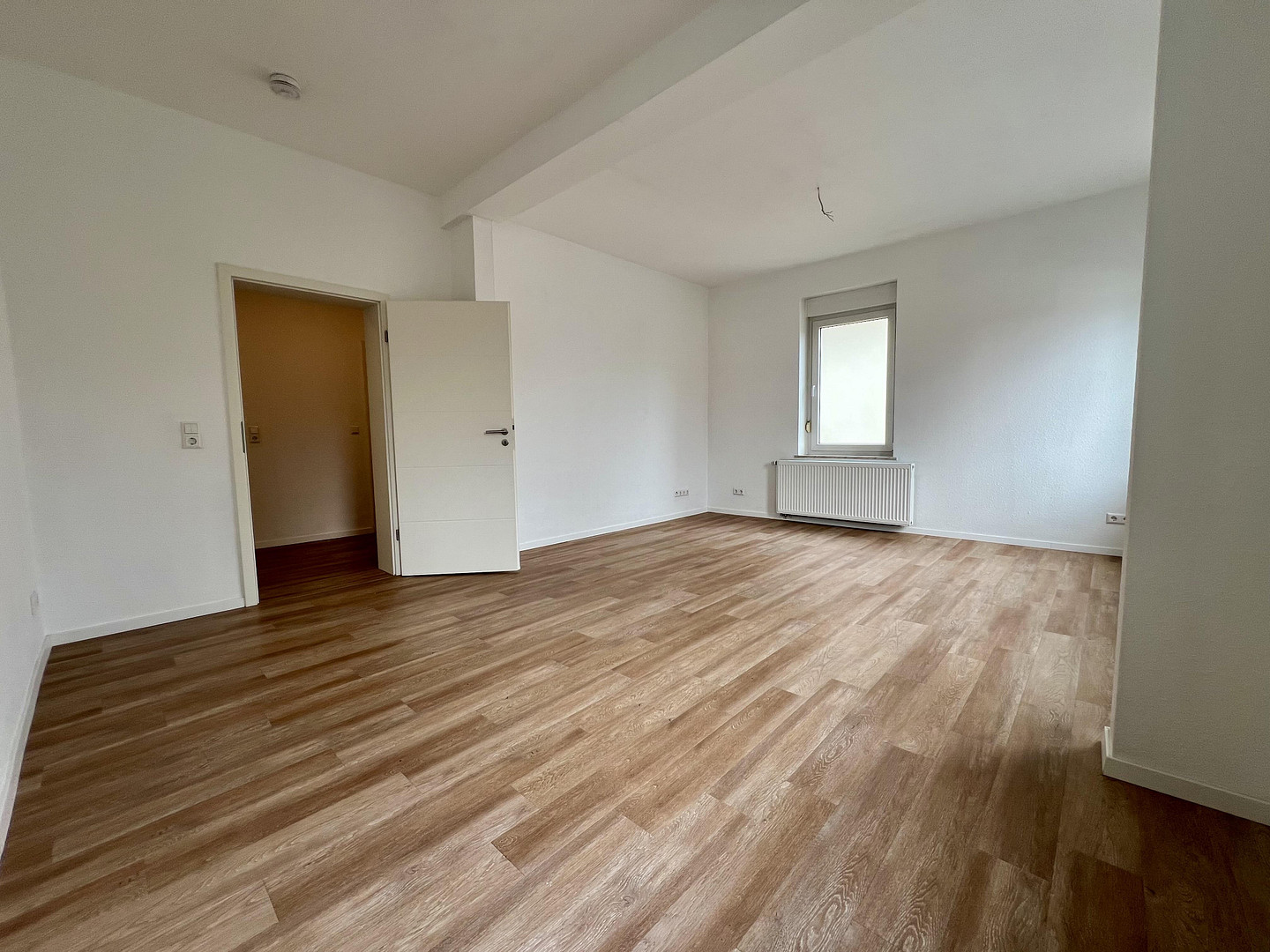 Große 4-R-Wohnung | EBK | großes WoZi | Balkon | 2 Bäder – Stötteritzer Landstraße 30, 4288 Leipzig(Holzhausen) – Vorschaubild 3