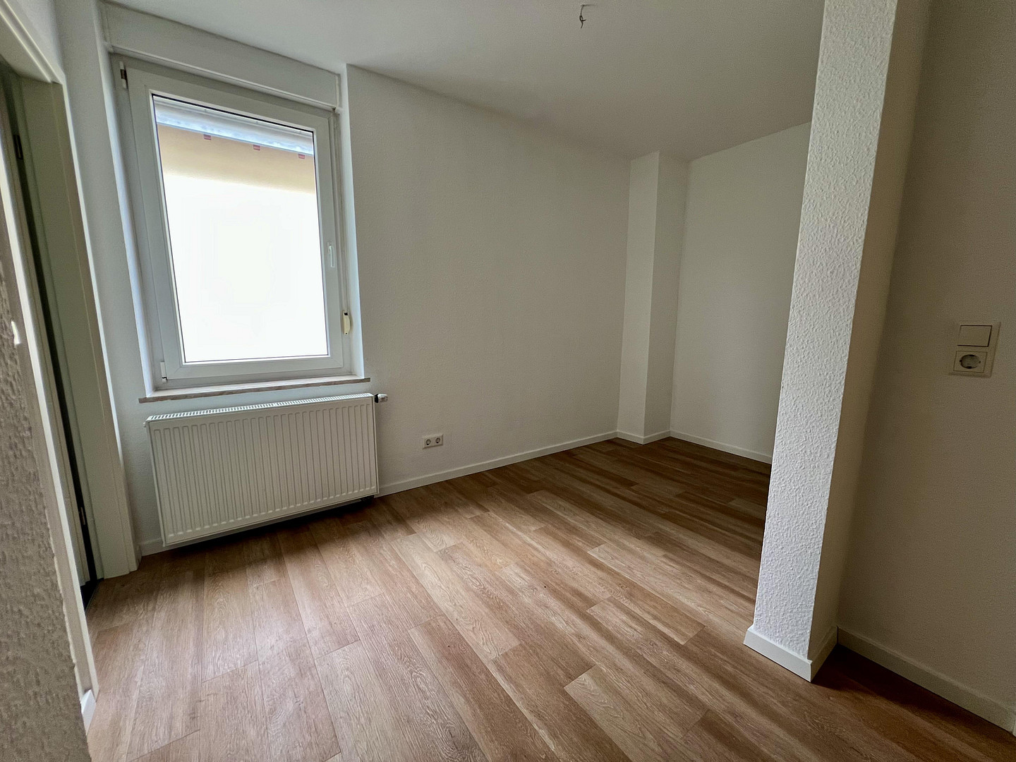 Große 4-R-Wohnung | EBK | großes WoZi | Balkon | 2 Bäder – Stötteritzer Landstraße 30, 4288 Leipzig(Holzhausen) – Vorschaubild 5