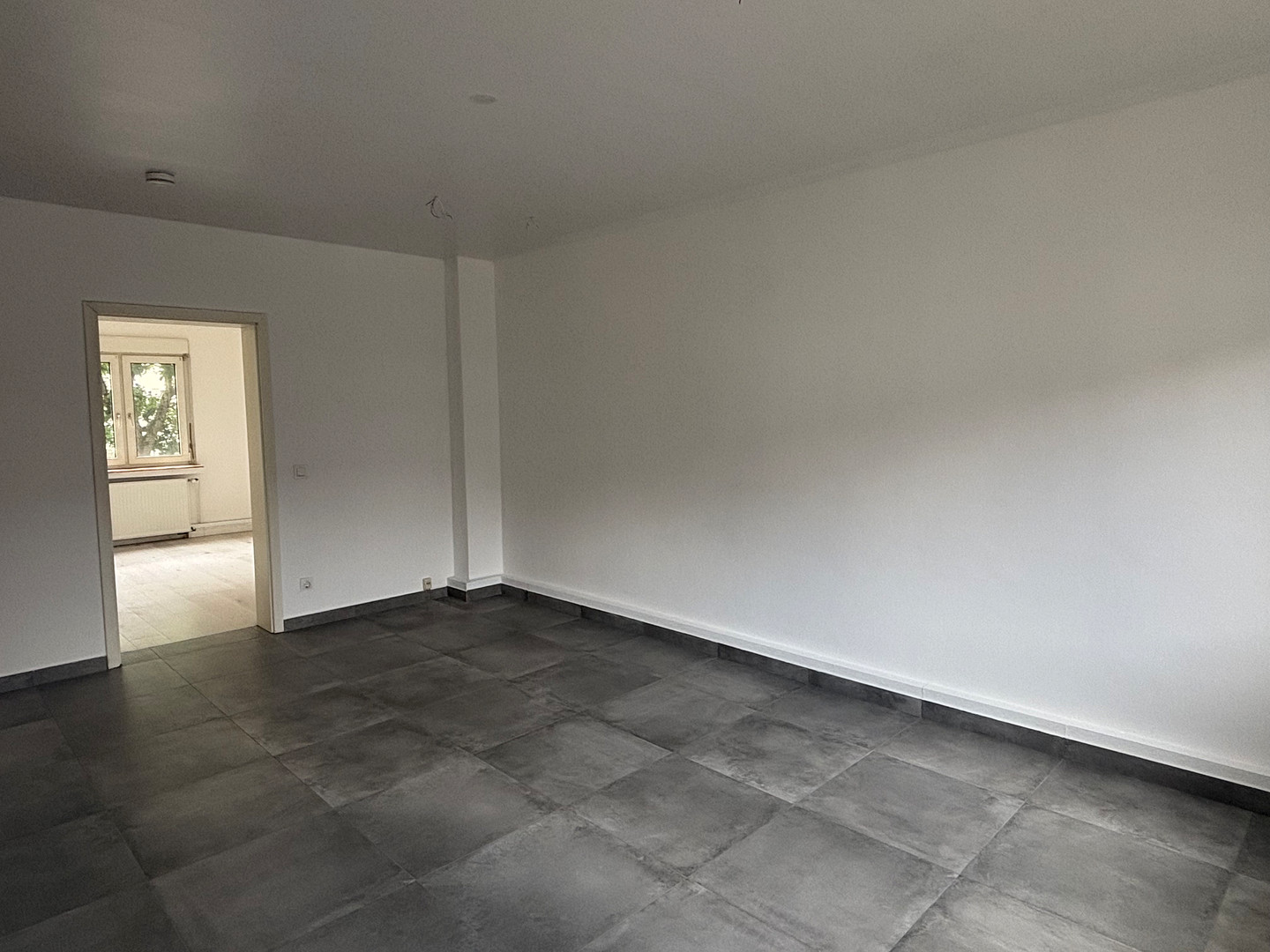 Modernisierte 3-Zimmer-Wohnung mit Balkon & Einbauküche in zentraler Lage von Mönchengladbach – Leibnizstraße 40, 41061 Mönchengladbach(Innenstadt) – Vorschaubild 7