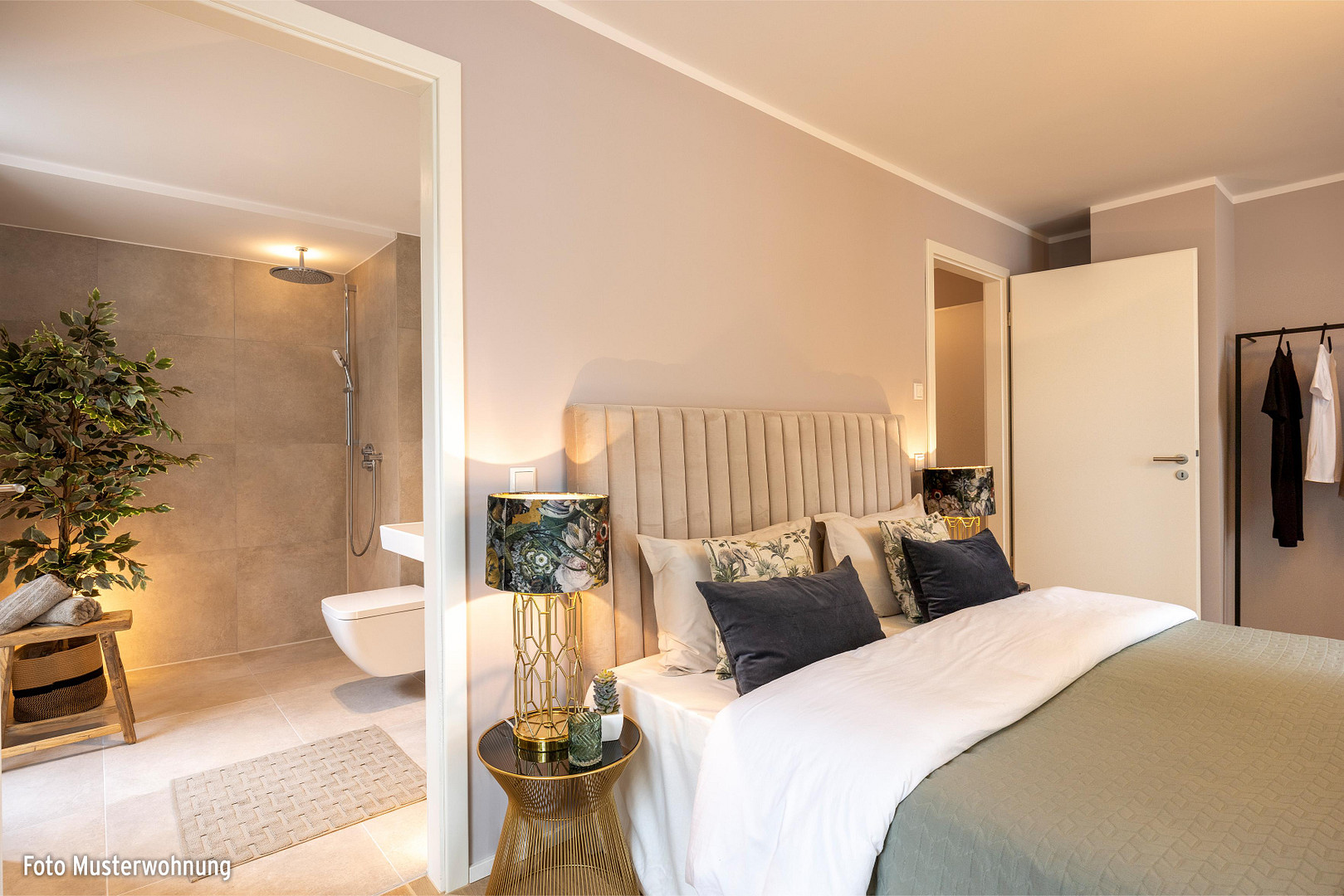 *KURZFRISTIG BEZUGSFERTIG* BARRIEREFREIE 4-ZIMMER-WOHNUNG MIT SÜDWEST-BALKON & 2 BÄDERN – Bauweberstraße 1c, 81476 München Forstenried(Fürstenried) – Vorschaubild 3