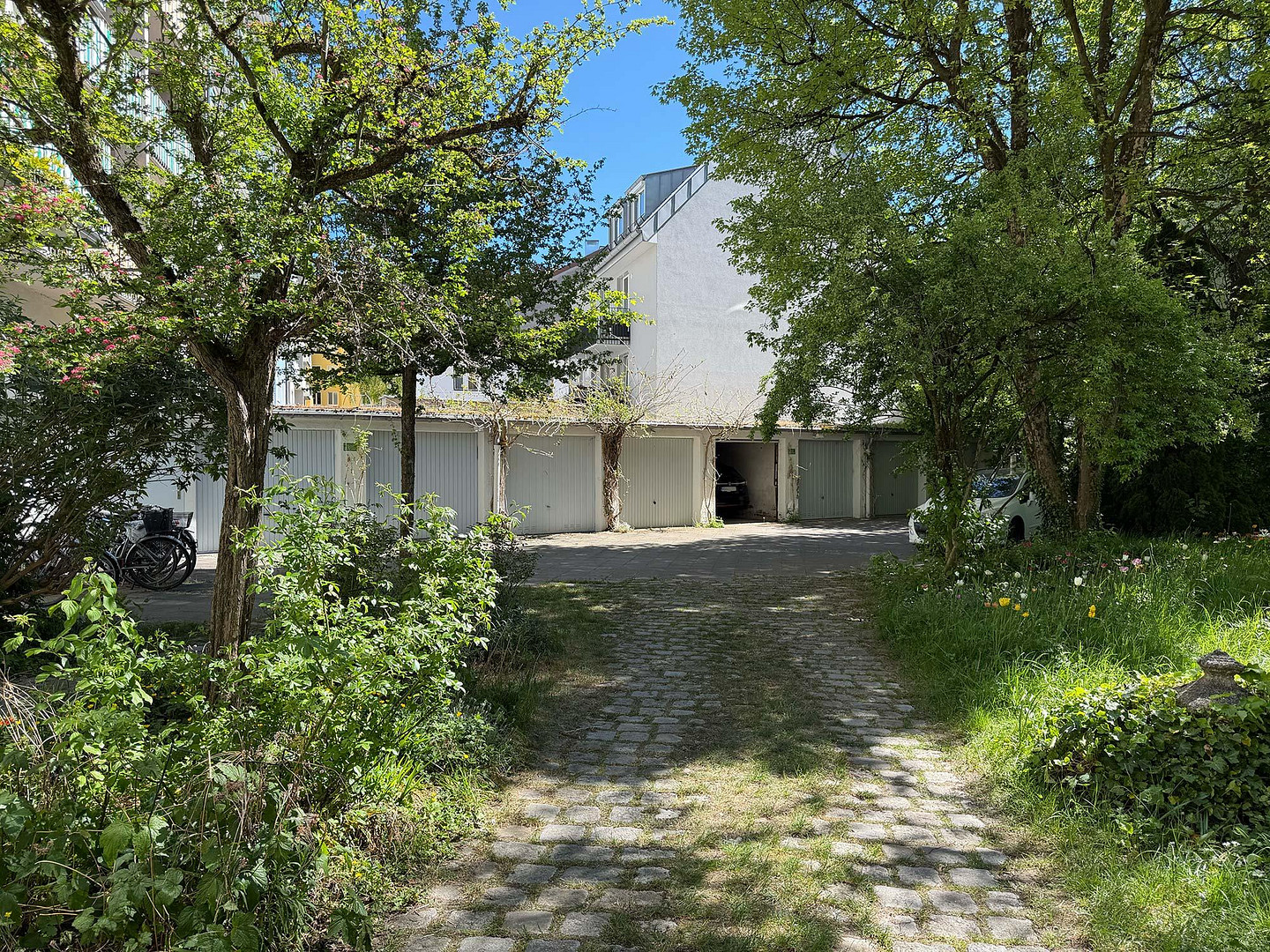 Helle 2-Zimmer-Wohnung in einem gepflegten Mehrfamilienhaus – Sommerstr. 9, 81543 München(Au) – Vorschaubild 16