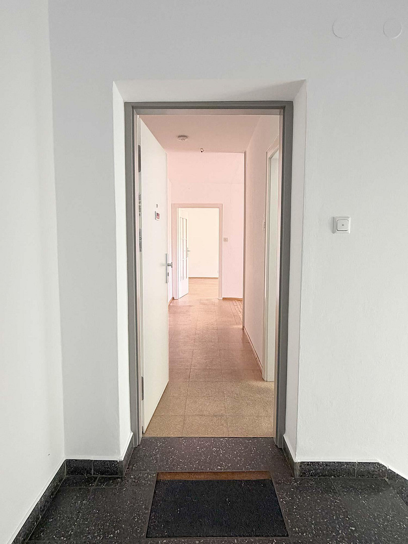 Helle 2-Zimmer-Wohnung in einem gepflegten Mehrfamilienhaus – Sommerstr. 9, 81543 München(Au) – Vorschaubild 2