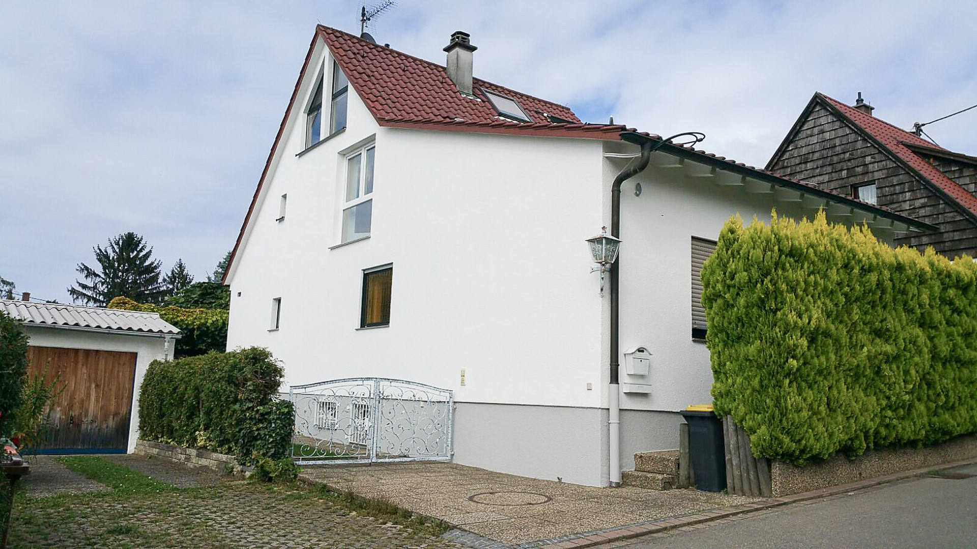 Traumhaus mit Pool & Sauna – Ihr Familienidyll in Stuttgart-Steinhaldenfeld – Stuttgart(Steinhaldenfeld) – Vorschaubild 2