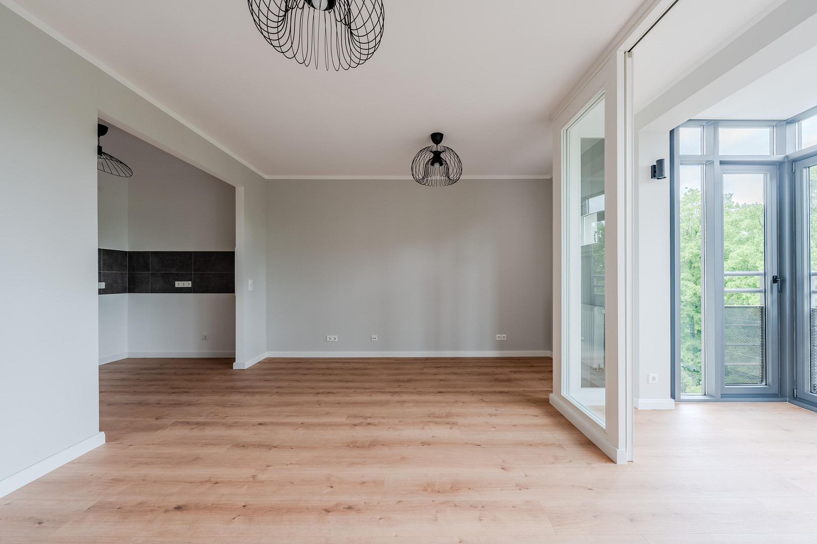 Erstbezug nach Sanierung - provisionsfreie 2-Zimmerwohnung mit Wintergarten – Torellstraße 3, 10243 Berlin(Friedrichshain) – Vorschaubild 2