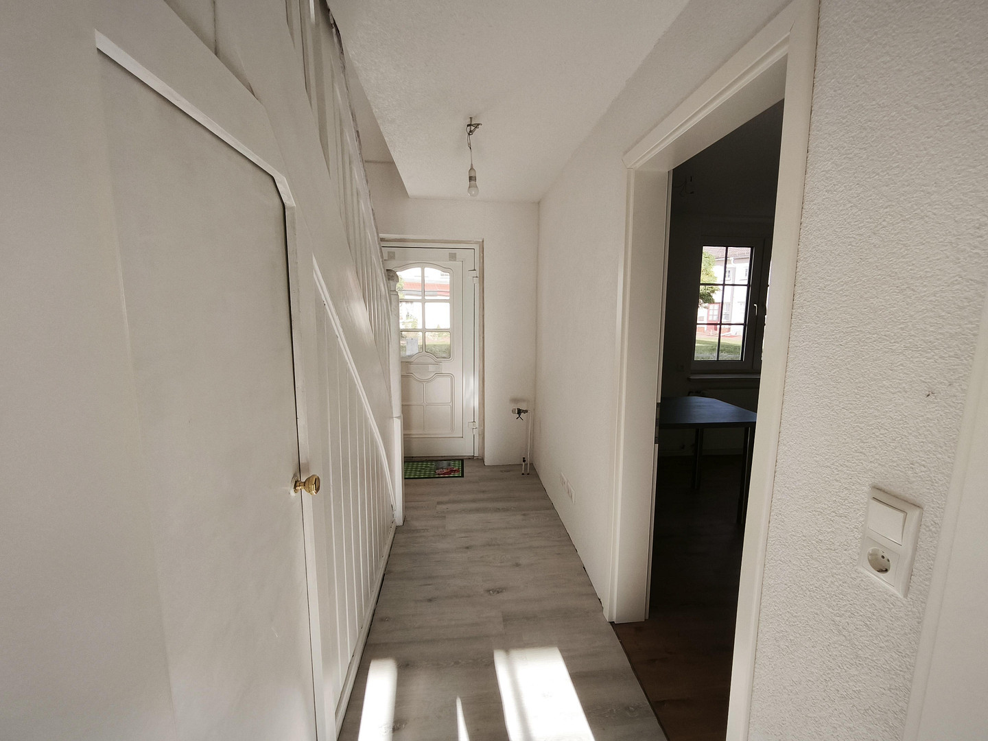 Schönes Reihenhaus in historischer Werkssiedlung Zschornewitz mit Fertigstellungsbedarf – Ringweg 26, 6772 Zschornewitz – Vorschaubild 9