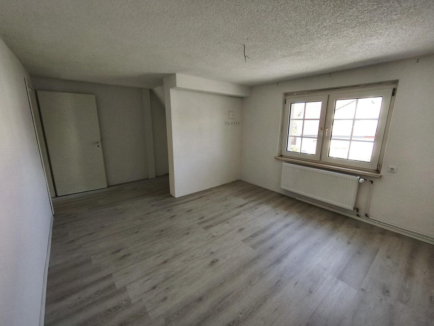Schönes Reihenhaus in historischer Werkssiedlung Zschornewitz mit Fertigstellungsbedarf – Ringweg 26, 6772 Zschornewitz – Vorschaubild 14