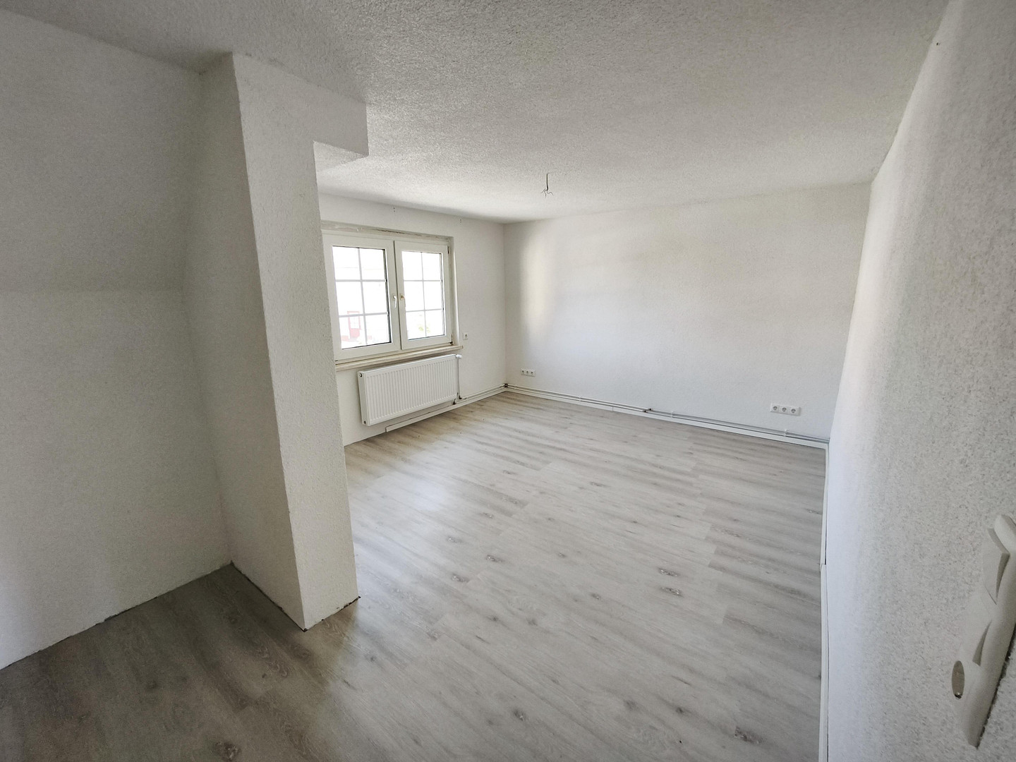 Schönes Reihenhaus in historischer Werkssiedlung Zschornewitz mit Fertigstellungsbedarf – Ringweg 26, 6772 Zschornewitz – Vorschaubild 13