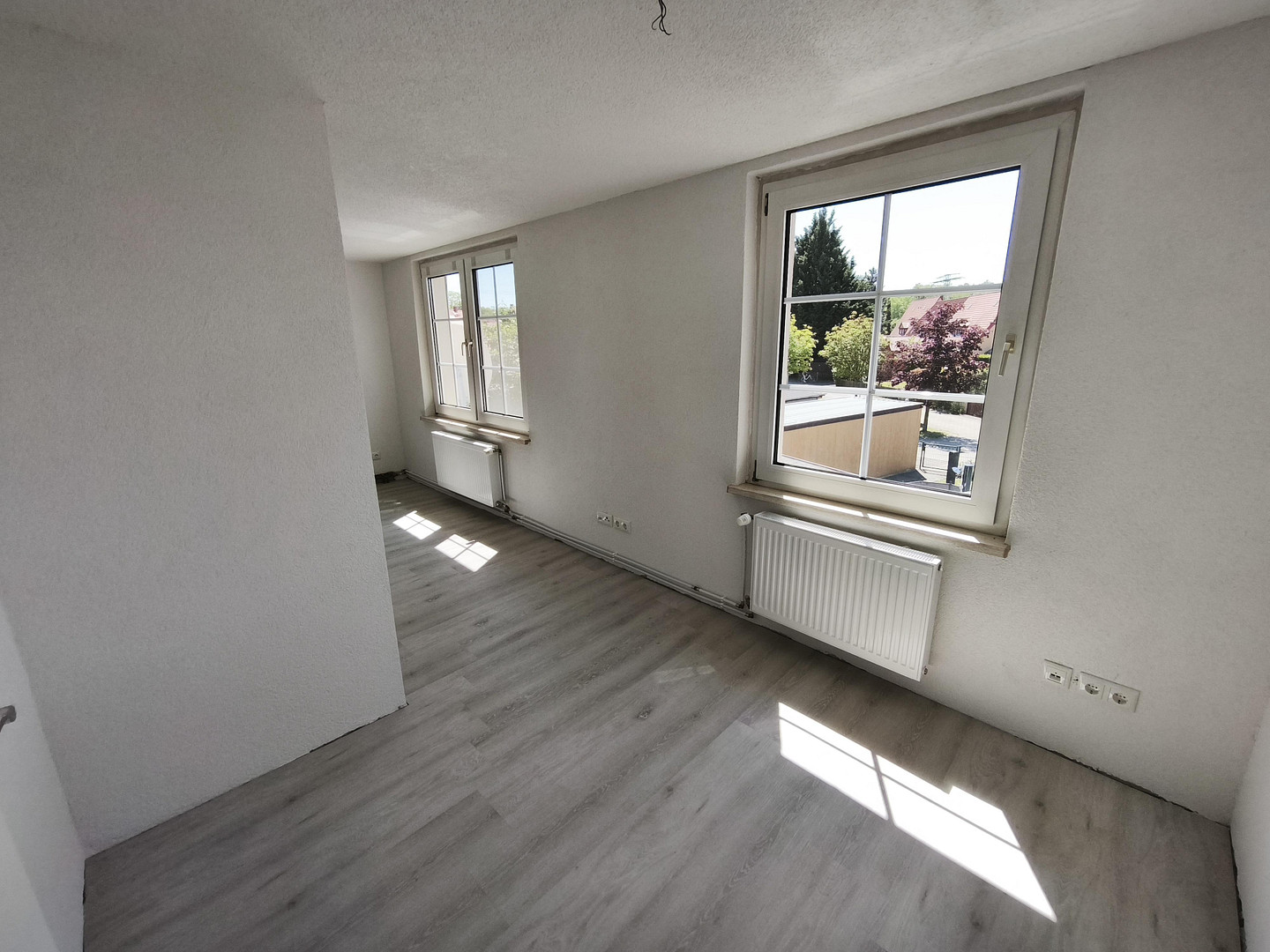 Schönes Reihenhaus in historischer Werkssiedlung Zschornewitz mit Fertigstellungsbedarf – Ringweg 26, 6772 Zschornewitz – Vorschaubild 10