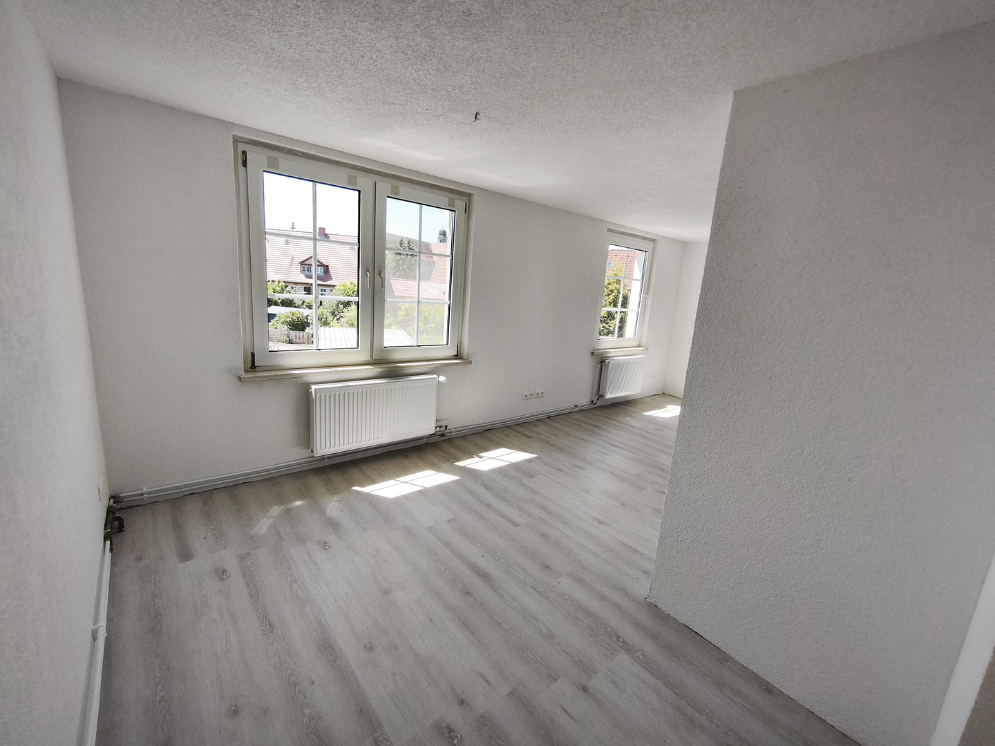 Schönes Reihenhaus in historischer Werkssiedlung Zschornewitz mit Fertigstellungsbedarf – Ringweg 26, 6772 Zschornewitz – Vorschaubild 11
