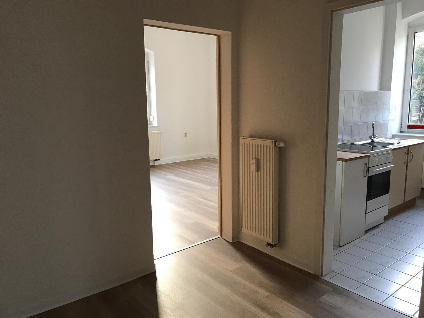 Helle 2 Zimmer Wohnung 2. OG Cossebaude – Bahnhofstr.9, 1156 Dresden(Cossebaude) – Vorschaubild 3