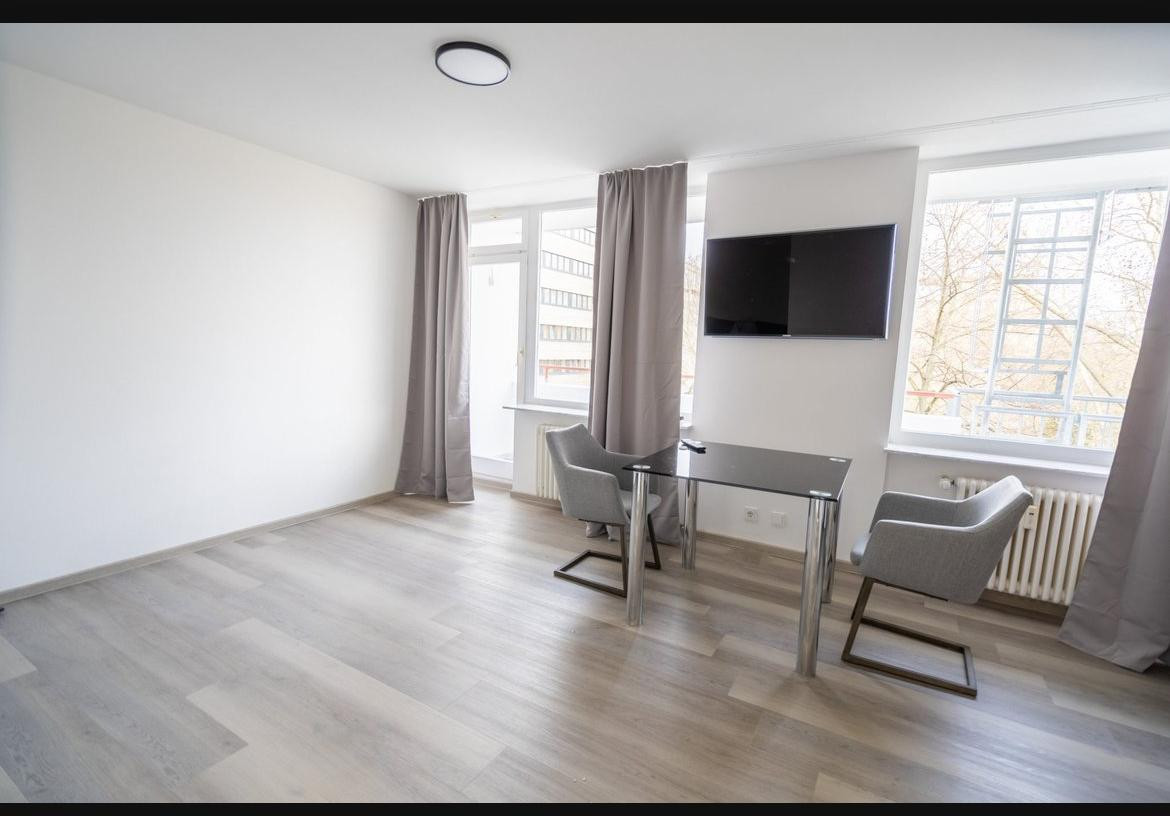 Stylish Oasis in the Heart of Frankfurt – Quiet, Green & Newly Renovated – 60313 Frankfurt am Main(Innenstadt) – Vorschaubild 5