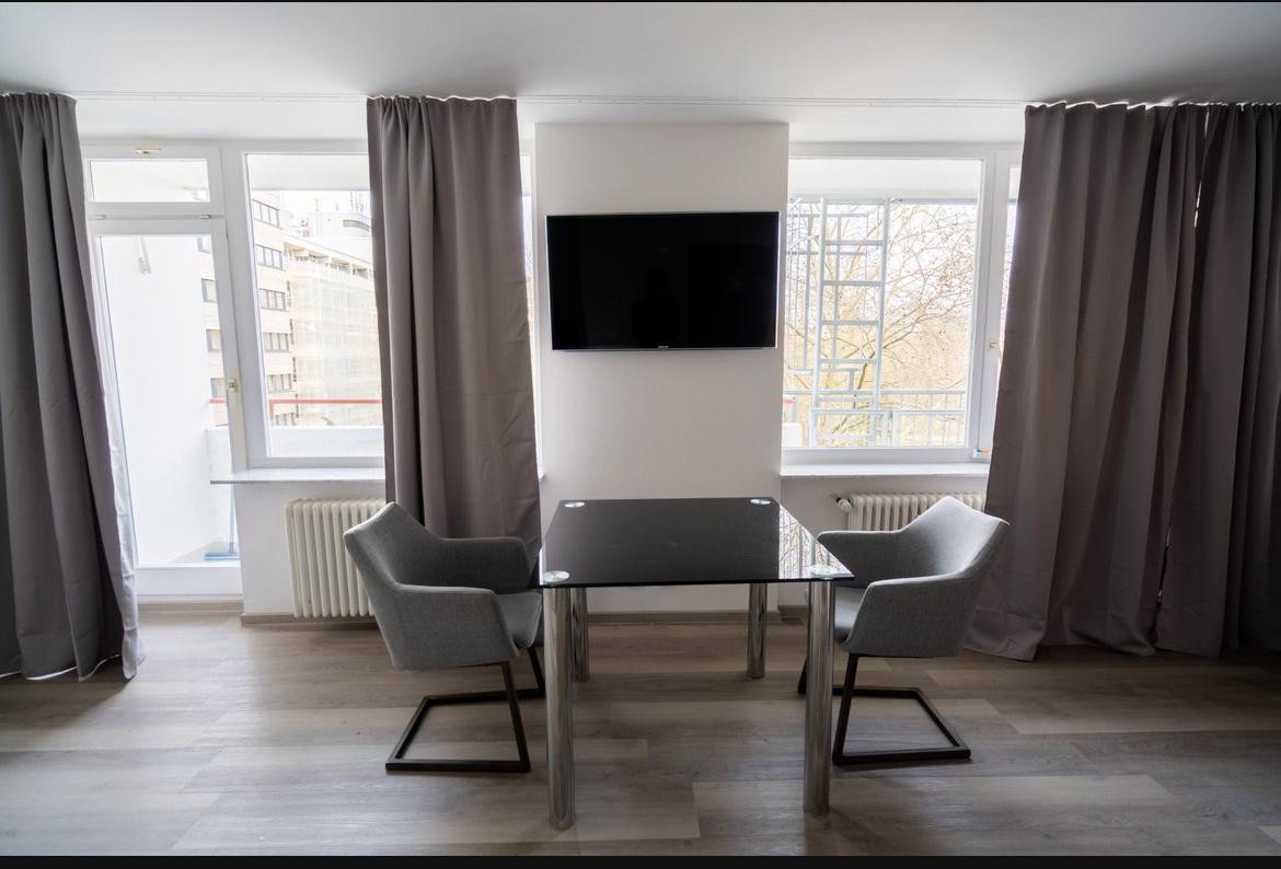 Stylish Oasis in the Heart of Frankfurt – Quiet, Green & Newly Renovated – 60313 Frankfurt am Main(Innenstadt) – Vorschaubild 4