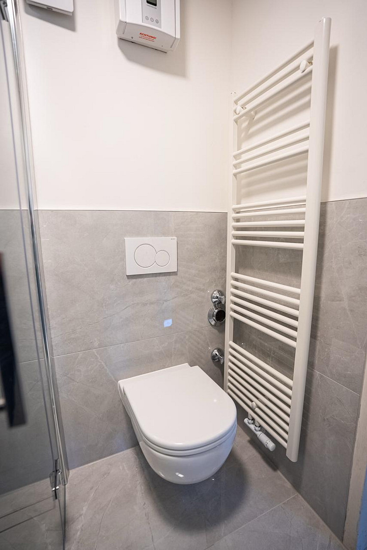 Stylish Oasis in the Heart of Frankfurt – Quiet, Green & Newly Renovated – 60313 Frankfurt am Main(Innenstadt) – Vorschaubild 2