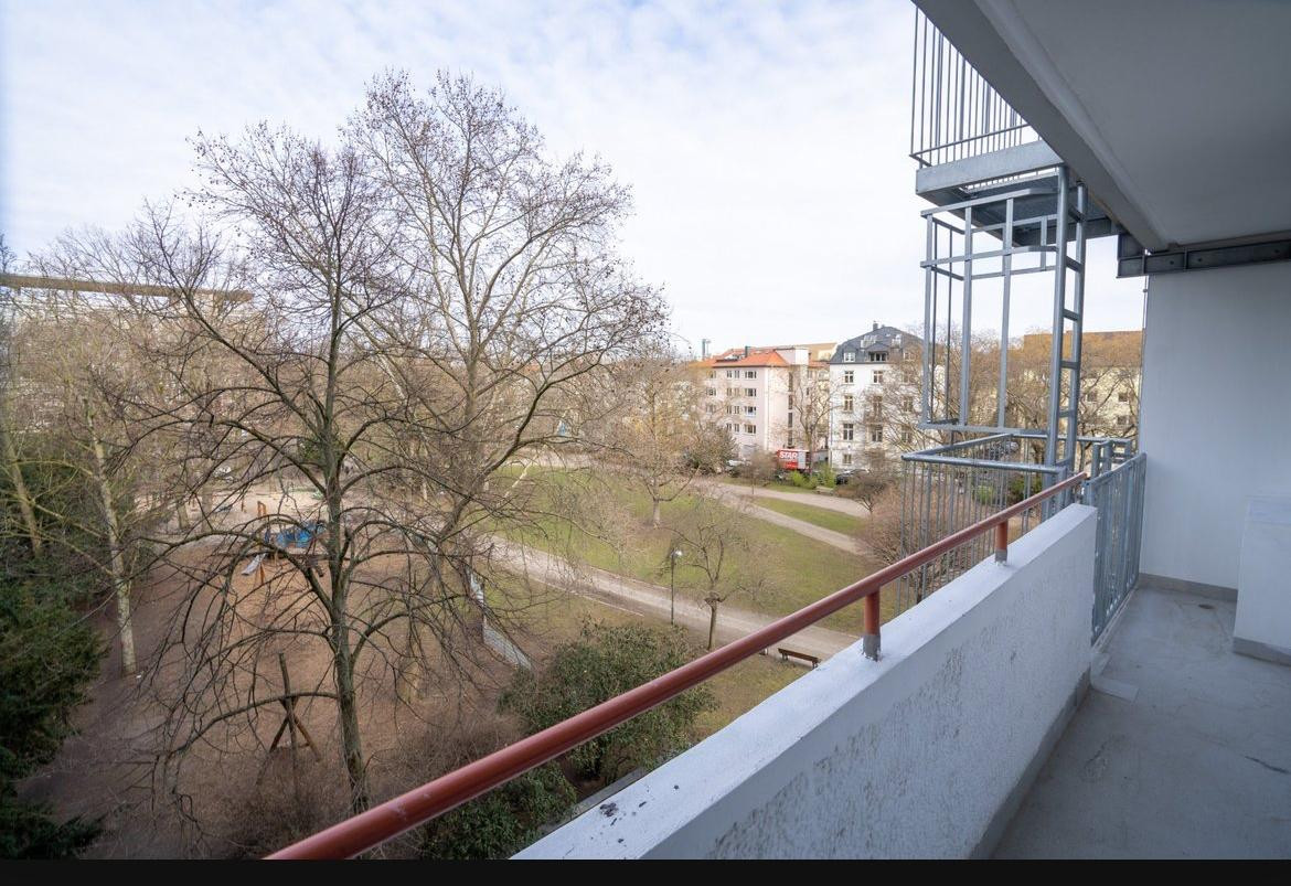 Stylish Oasis in the Heart of Frankfurt – Quiet, Green & Newly Renovated – 60313 Frankfurt am Main(Innenstadt) – Vorschaubild 8