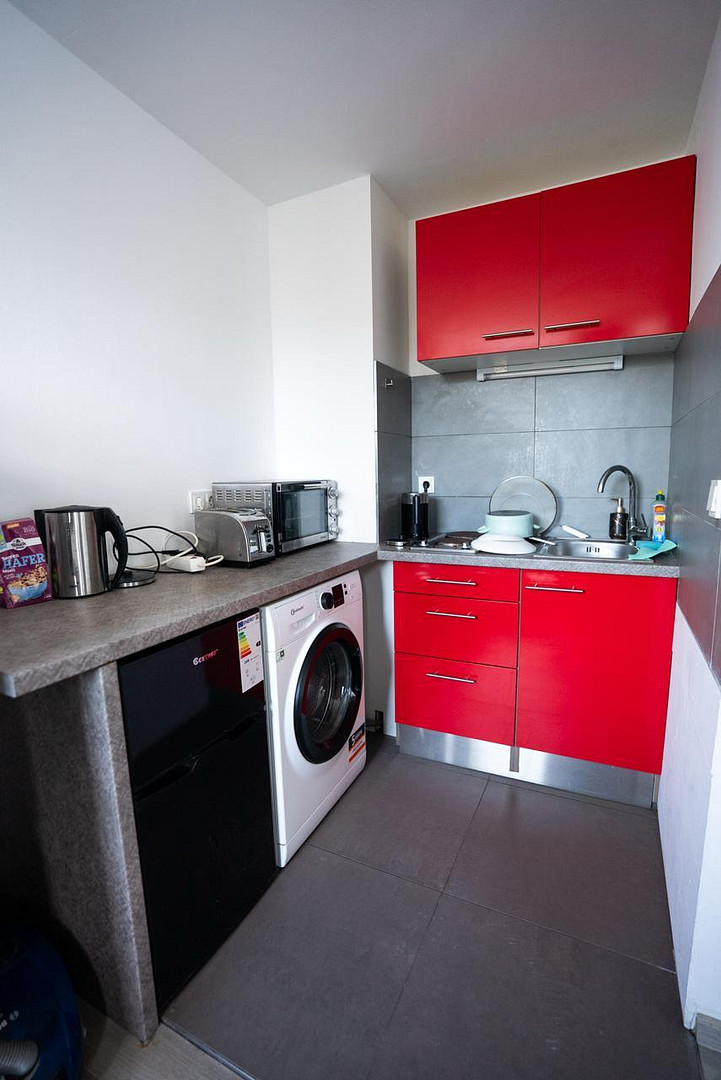 Stylish Oasis in the Heart of Frankfurt – Quiet, Green & Newly Renovated – 60313 Frankfurt am Main(Innenstadt) – Vorschaubild 7