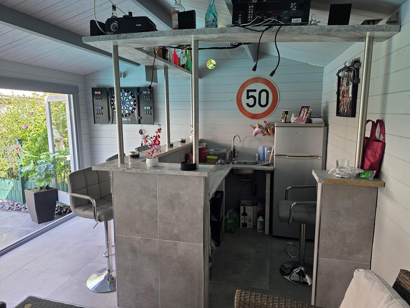 Hier endet der Arbeitsalltag im Pool - RMH mit Bar,Kino & PV-Anlage – Gelsenkirchen – Vorschaubild 15