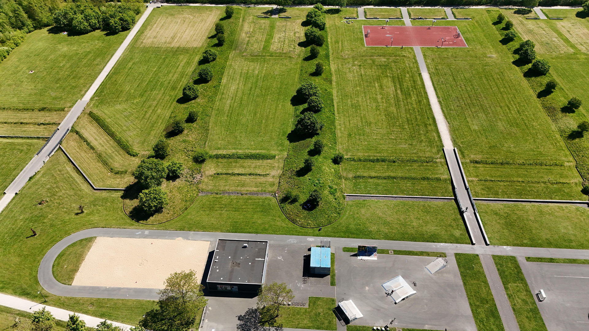 Hier endet der Arbeitsalltag im Pool - RMH mit Bar,Kino & PV-Anlage – Gelsenkirchen – Vorschaubild 23