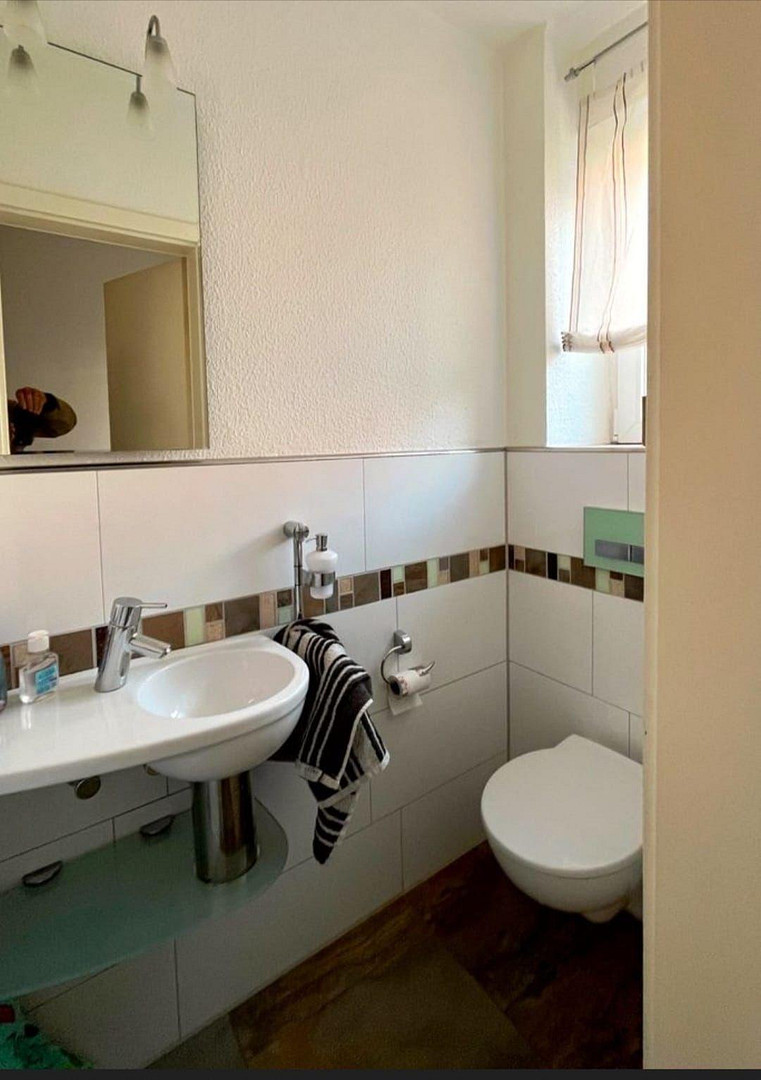 Hier endet der Arbeitsalltag im Pool - RMH mit Bar,Kino & PV-Anlage – Gelsenkirchen – Vorschaubild 9