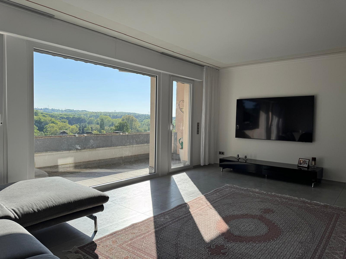 Moderne Wohnung mit Balkon und Panoramablick - Provisionsfrei inkl. Stellplatz – 44229 Dortmund(Bittermark) – Vorschaubild 2