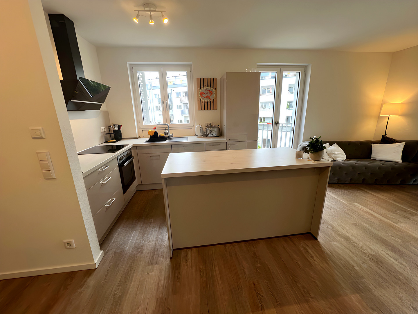 PREISGEDÄMPFTE WOHNUNG - BESICHTIGUNG: Dienstag 23.09. um 19:00 Uhr - 3 Zimmer - 74m² - Loggia – Ulmenstraße 79, 40476 Düsseldorf(Derendorf) – Vorschaubild 3