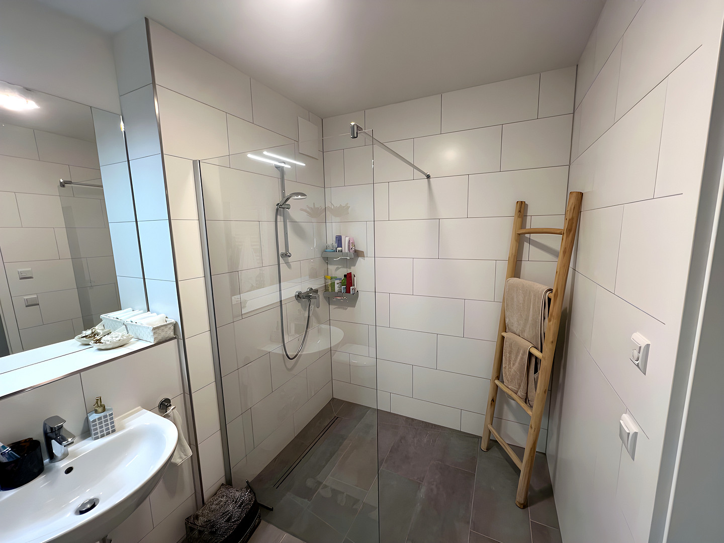PREISGEDÄMPFTE WOHNUNG - BESICHTIGUNG: Dienstag 23.09. um 19:00 Uhr - 3 Zimmer - 74m² - Loggia – Ulmenstraße 79, 40476 Düsseldorf(Derendorf) – Vorschaubild 11