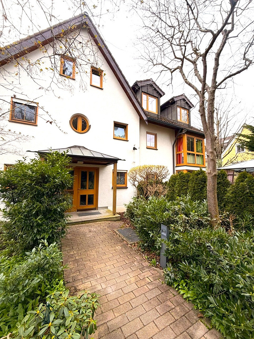 Außergewöhnliche 1,5-Zimmer EG-Gartenwohnung in München-Trudering – Eigerstraße 37a, 81825 München(Trudering) – Vorschaubild 2