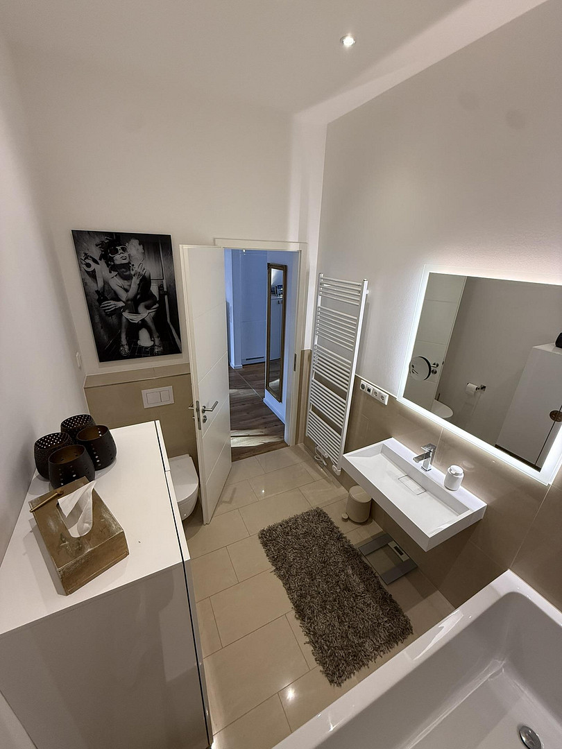 Stadthaus-Feeling: Großzügige Wohnung mit separatem Office und eigenem Parkplatz – 22089 Hamburg(Eilbek) – Vorschaubild 10