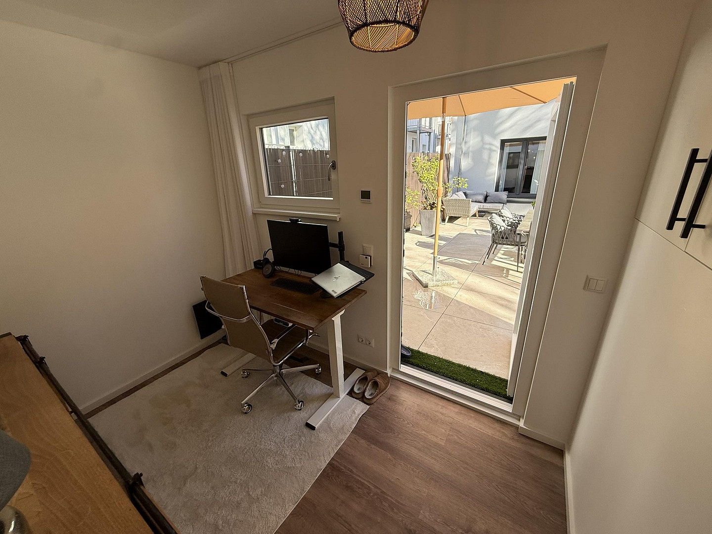 Stadthaus-Feeling: Großzügige Wohnung mit separatem Office und eigenem Parkplatz – 22089 Hamburg(Eilbek) – Vorschaubild 12