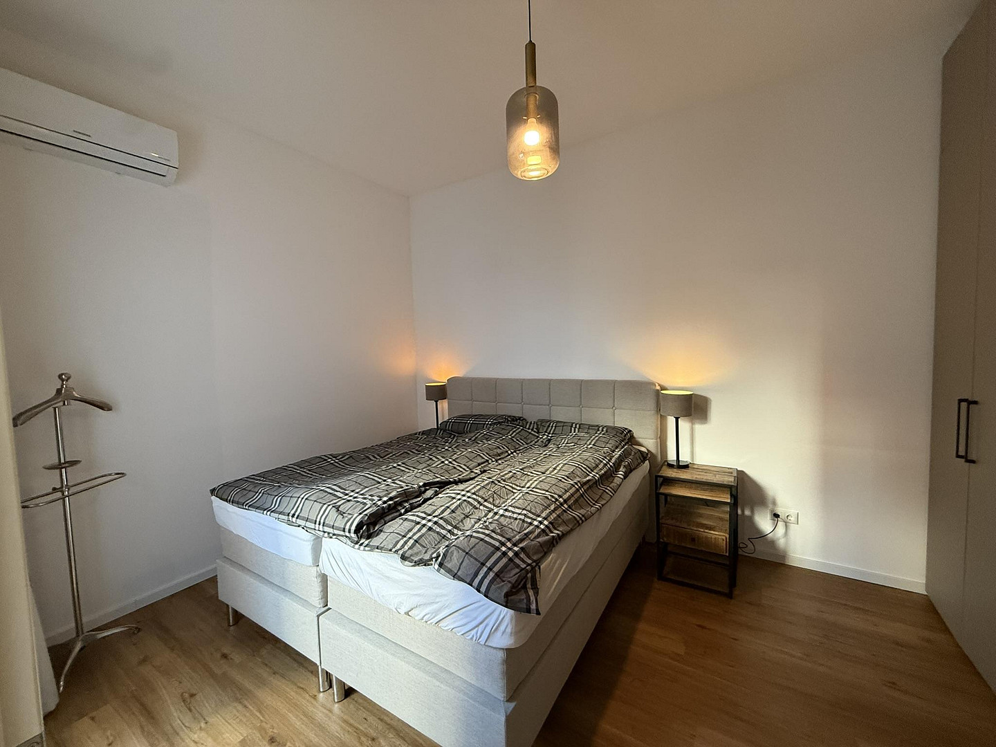 Stadthaus-Feeling: Großzügige Wohnung mit separatem Office und eigenem Parkplatz – 22089 Hamburg(Eilbek) – Vorschaubild 3