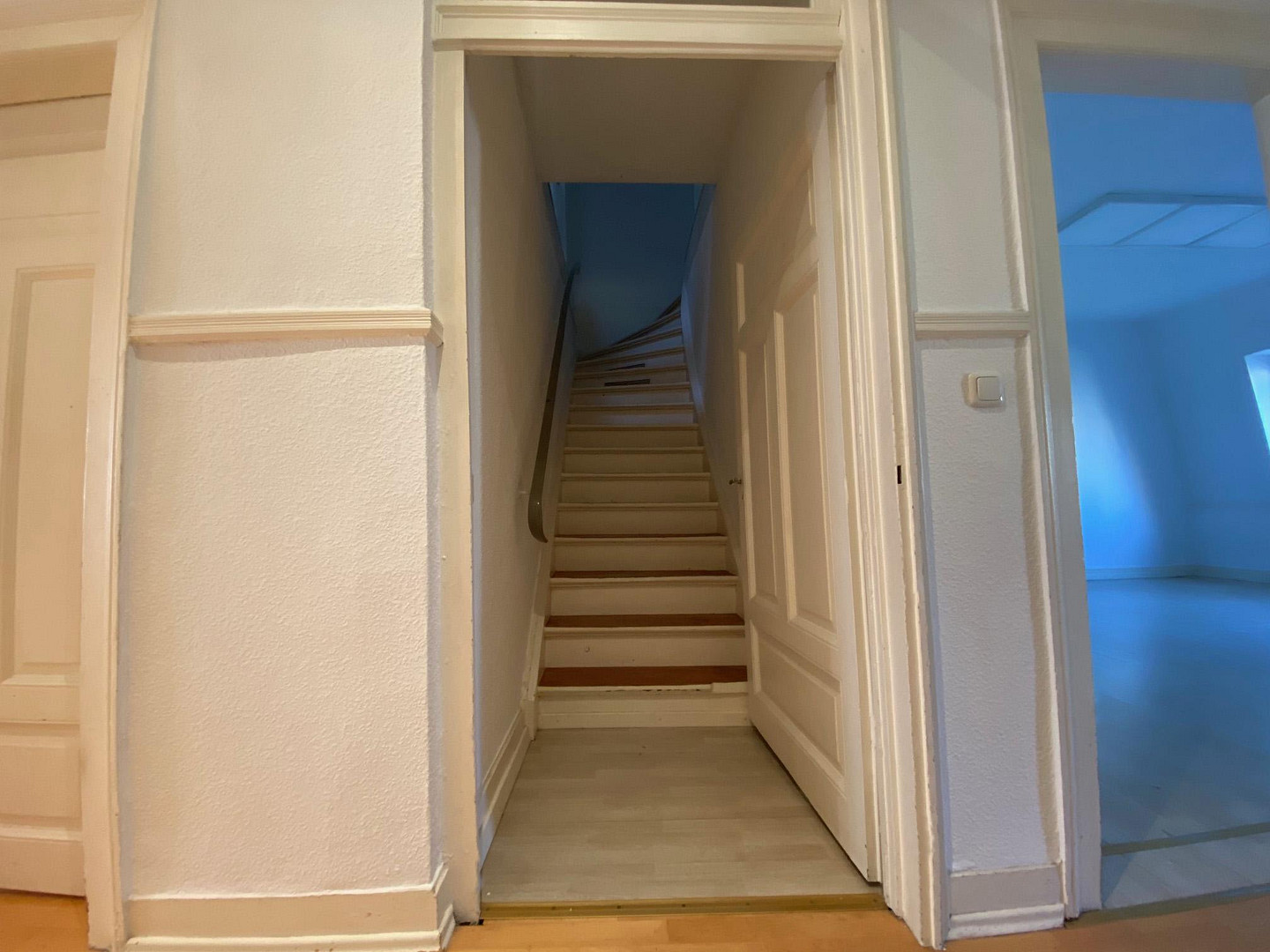 Wunderschöne Altbauwohnung in Top Lage in Mainz Neustadt mit Rheinblick – Mainz – Vorschaubild 11