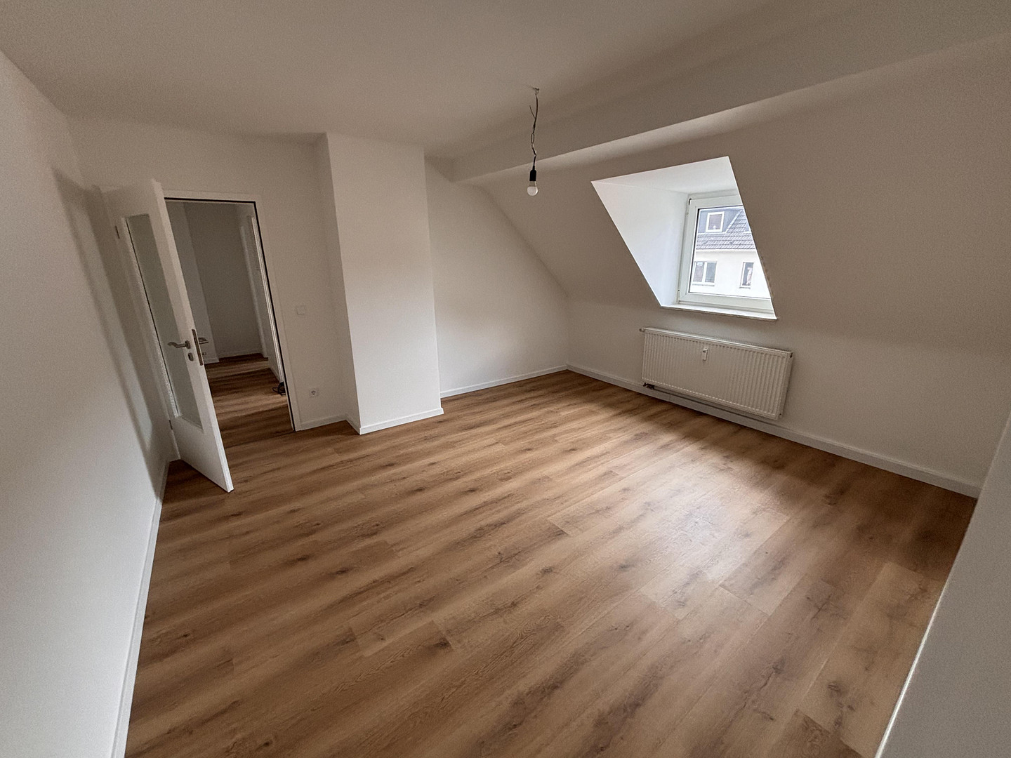 Sanierte Dachgeschoss-Wohnung +  Nutzfläche im Spitzboden in Rüttenscheid – Wusthoffstraße 11, 45131 Essen(Rüttenscheid) – Vorschaubild 8