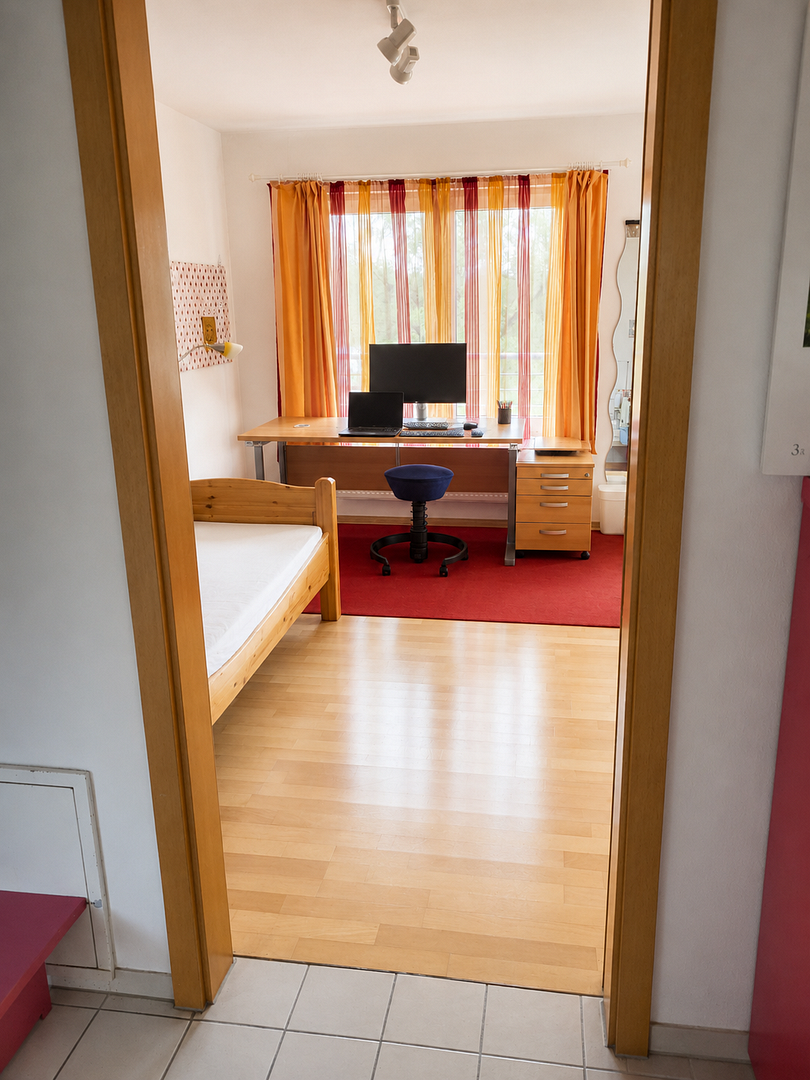 Attraktive 5-Zimmer-Wohnung in der Karlsruher Nordstadt – hell mit freiem Blick ins Grüne – Karlsruhe(Nordstadt) – Vorschaubild 9