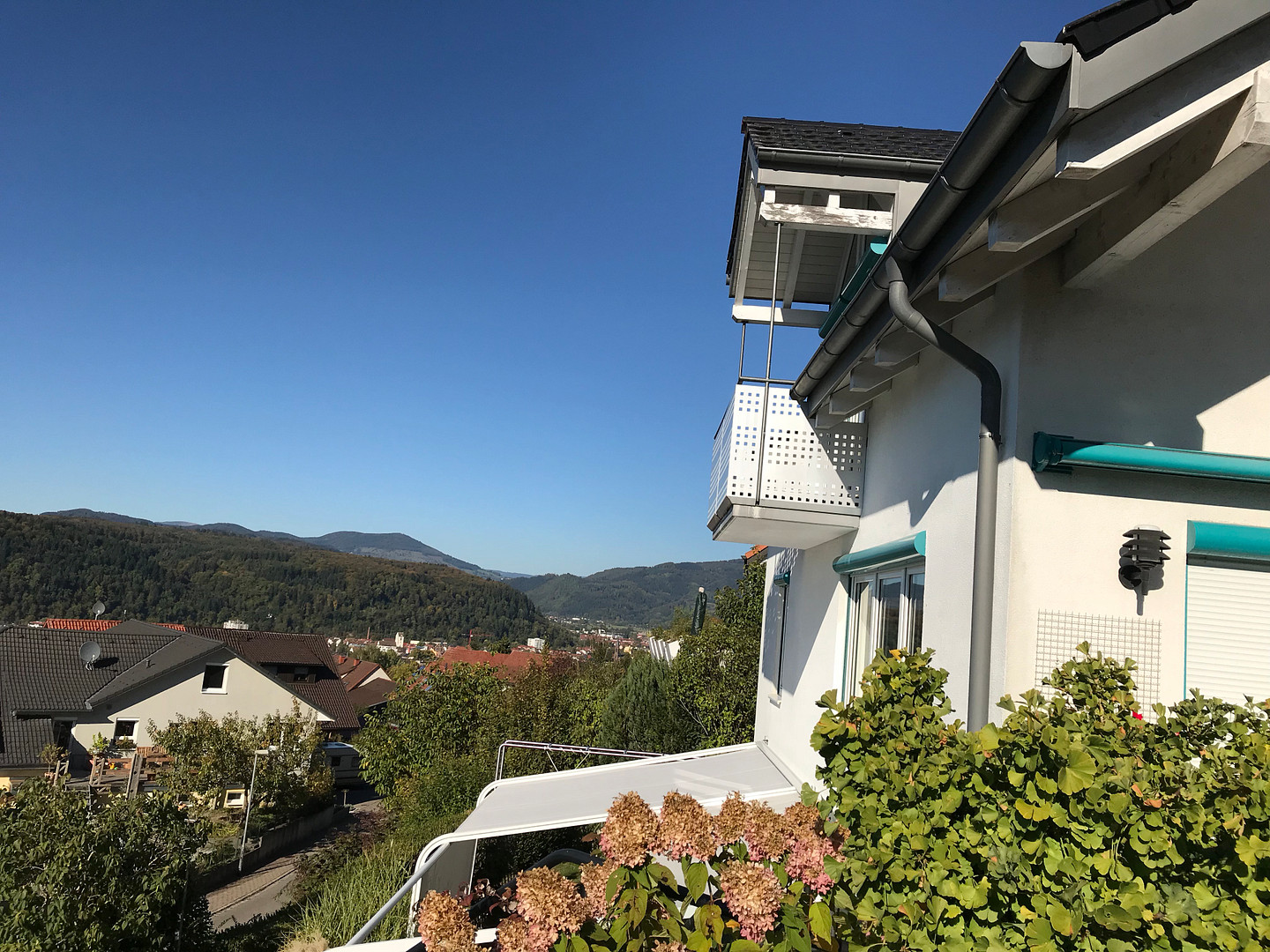 Sehr großes Architektenhaus mit Pool + Sauna. – Schopfheim(Wiechs) – Vorschaubild 5