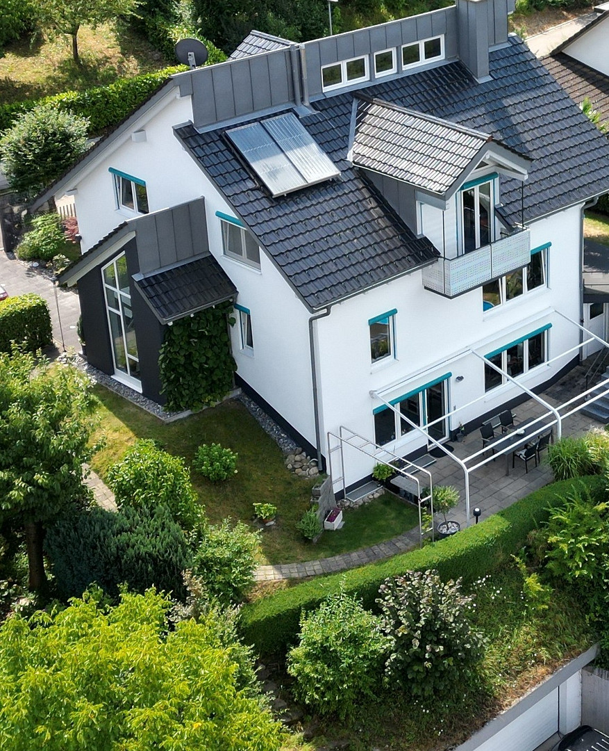Sehr großes Architektenhaus mit Pool + Sauna. – Schopfheim(Wiechs) – Vorschaubild 2