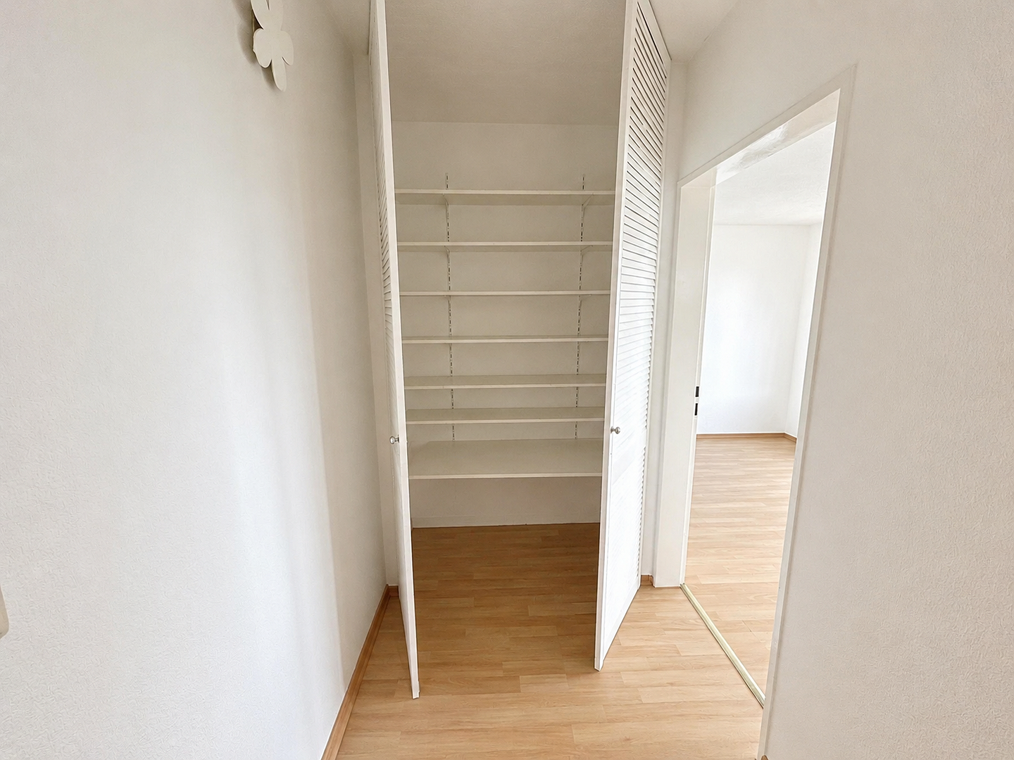 Helle 1-Zimmer-Wohnung mit separater Küche und modernem Bad – Heiligenbaumstaße 85, 47249 Duisburg(Wanheim-Angerhausen) – Vorschaubild 8