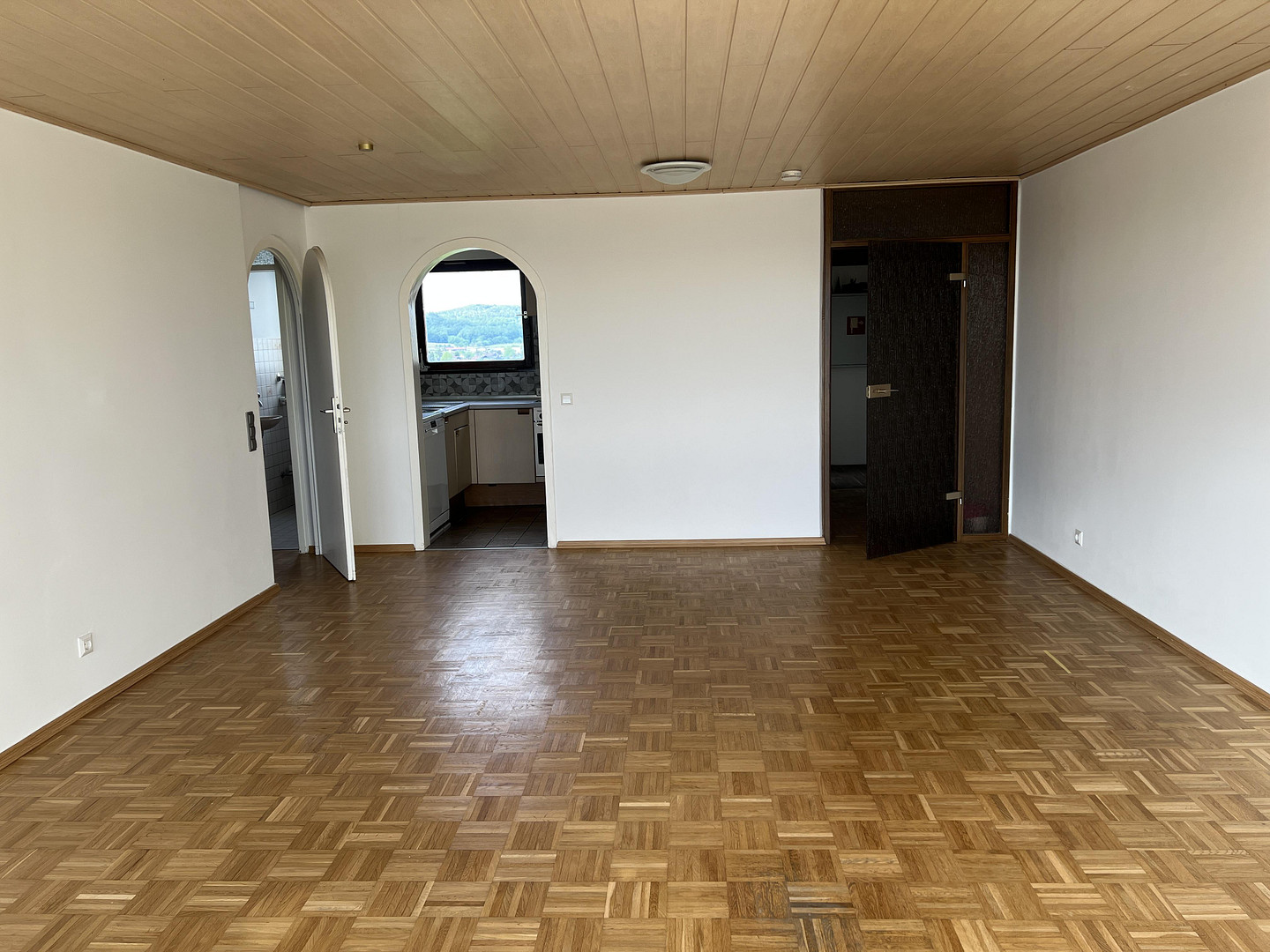 Lichtdurchflutete 4-Zimmer-Wohnung mit Fernblick – Crailsheim – Lerchenstraße 25, 74564 Crailsheim – Vorschaubild 6