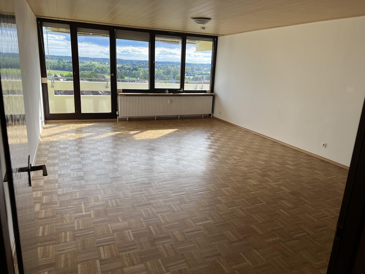 Lichtdurchflutete 4-Zimmer-Wohnung mit Fernblick – Crailsheim – Lerchenstraße 25, 74564 Crailsheim – Vorschaubild 5