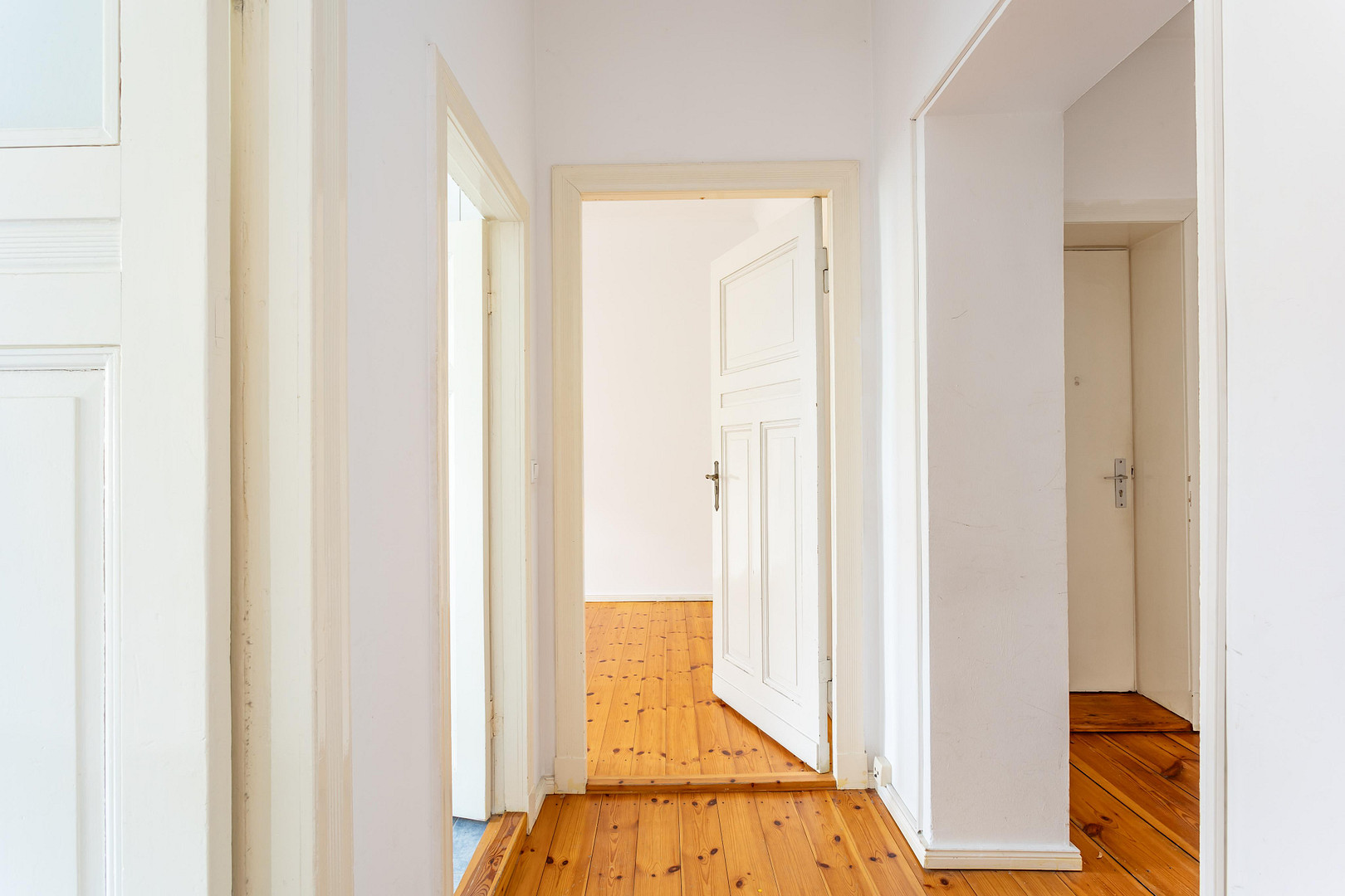 Bezugsfreie Wohnung - Doppelte AfA (3,85%) - Perfekt für Kapitalanleger oder Eigennutzer – Külzer Straße 2, 12169 Berlin(Steglitz) – Vorschaubild 2