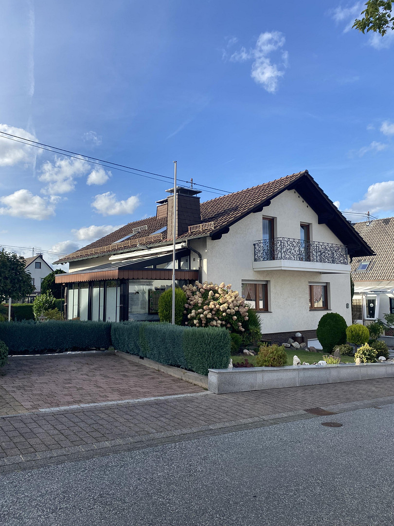 Helles Familienhaus mit großem Garten in ruhiger Wohnlage-sehr gute Verkehrsanbindung – Mogendorf – Vorschaubild 6