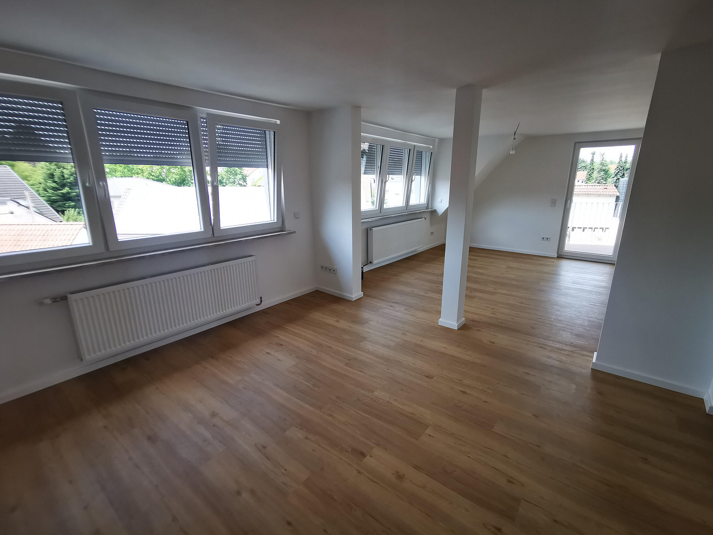 neuwertige Dachgeschosswohnung mit Dachterrasse in Mainz-Finthen - hell, ruhig und charmant – Prunkgasse 29, 55126 Mainz-Finthen(Finthen) – Vorschaubild 3