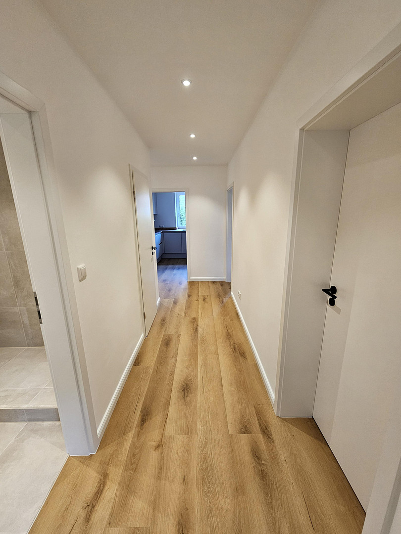 Frisch saniert! 2,5-Zi.-Wohnung mit Südloggia & TG provisionsfrei, Sasel – 22395 Hamburg – Vorschaubild 5