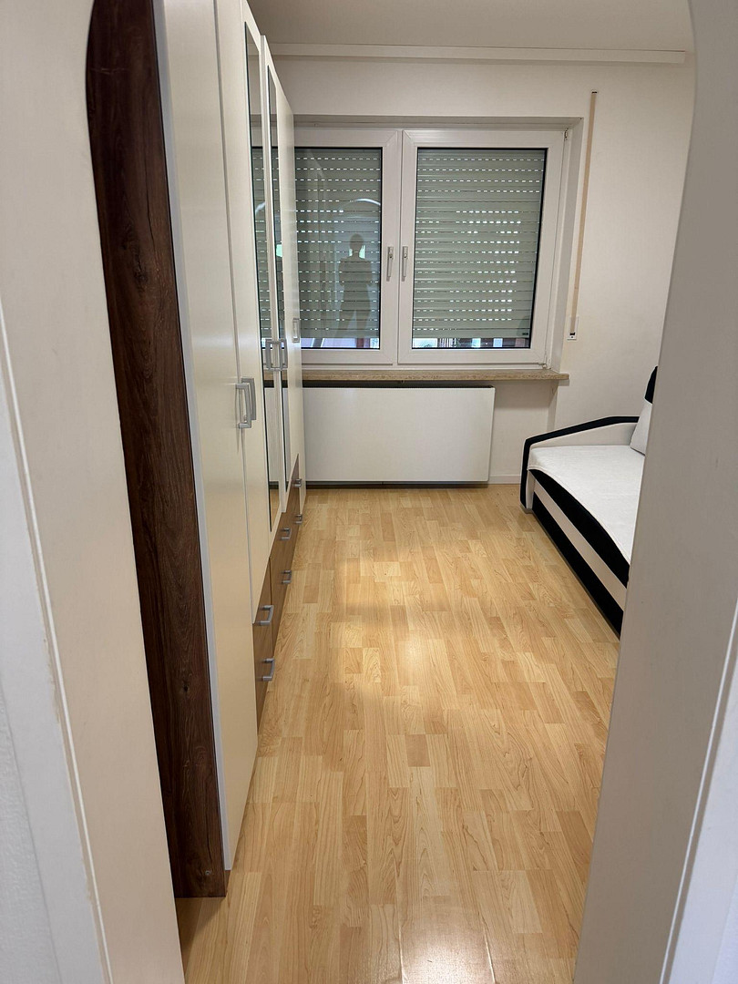 ** 1 von 8 WG-Zimmer ** in einem modernisiertes Reiheneckhaus in Kaufbeuren – Kaufbeuren(Neugablonz) – Vorschaubild 5