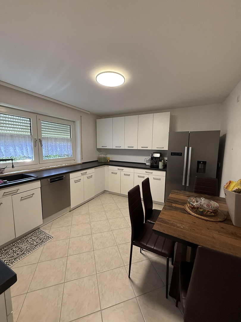 ** 1 von 8 WG-Zimmer ** in einem modernisiertes Reiheneckhaus in Kaufbeuren – Kaufbeuren(Neugablonz) – Vorschaubild 7