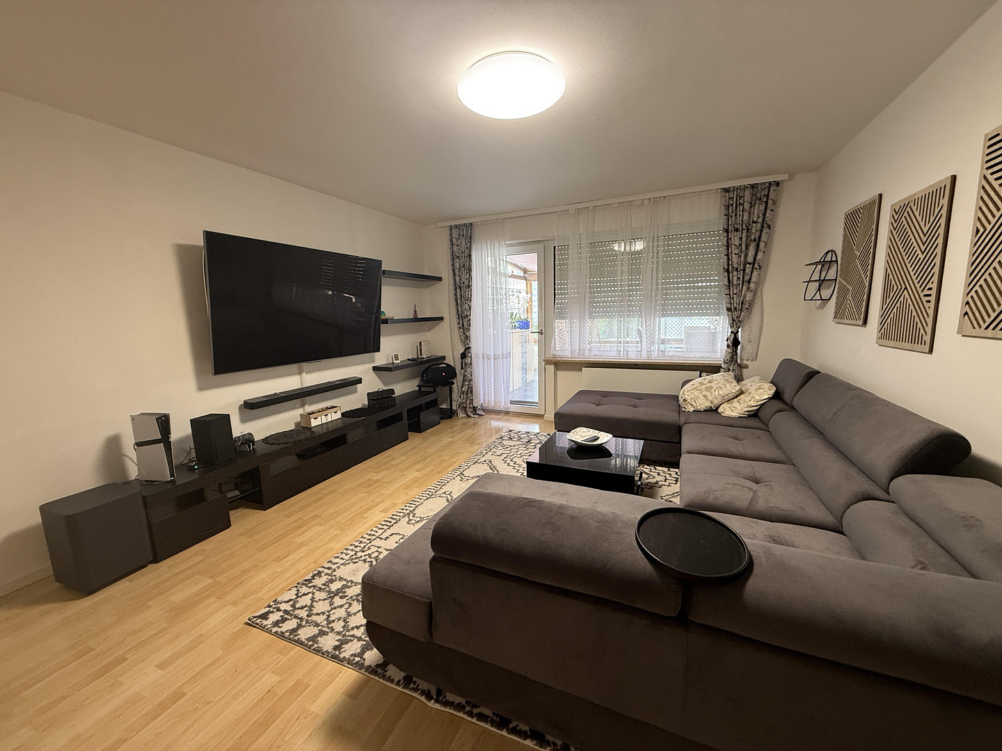 ** 1 von 8 WG-Zimmer ** in einem modernisiertes Reiheneckhaus in Kaufbeuren – Kaufbeuren(Neugablonz) – Vorschaubild 8