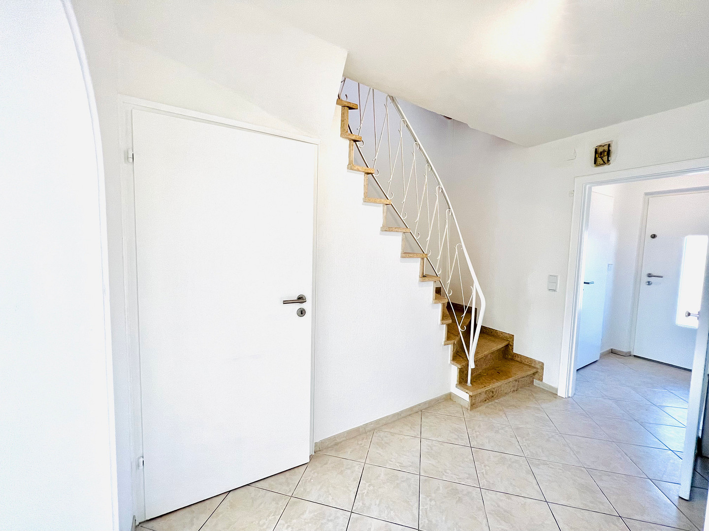 ** 1 von 8 WG-Zimmer ** in einem modernisiertes Reiheneckhaus in Kaufbeuren – Kaufbeuren(Neugablonz) – Vorschaubild 19