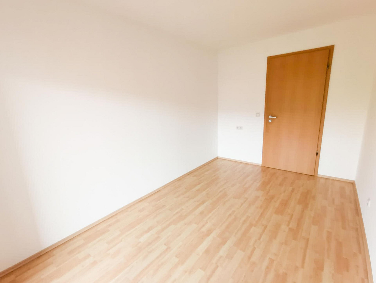 PROVISIONSFREI: Helle & großzügige 4-Zimmer Wohnung in Schwabing – München(Schwabing) – Vorschaubild 8